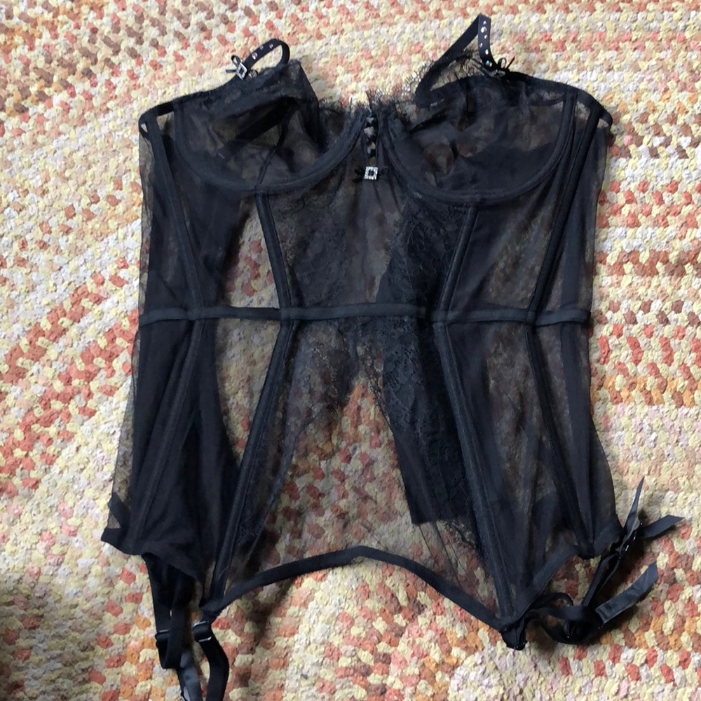 Victoria’s Secret Corsette / Garter